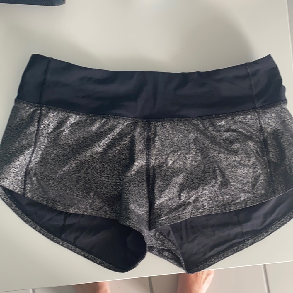 Lululemon low rise speed up short 2.5 in inseam
